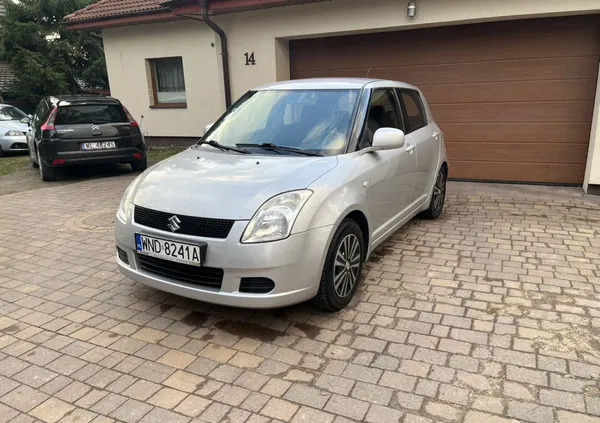 samochody osobowe Suzuki Swift cena 12900 przebieg: 241230, rok produkcji 2007 z Chorzele